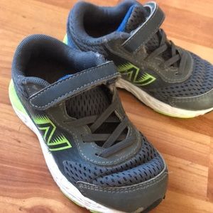 New Balance boys sneakers size 7